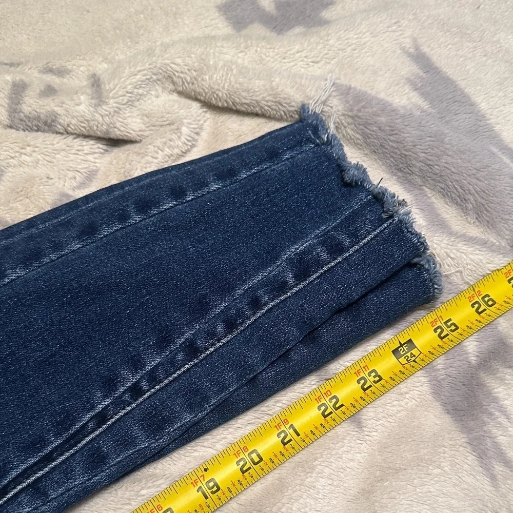 A181.   Verve Women's Distressed Blue Skinny Jeans